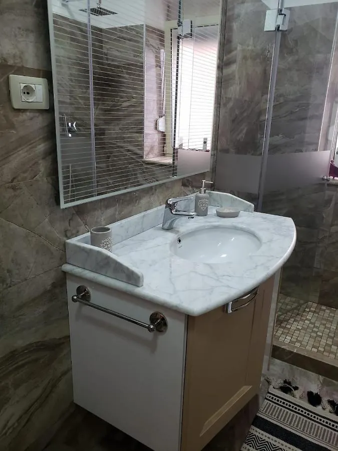 Art Gallery Apartments Tirana 1 Lägenhetshotell