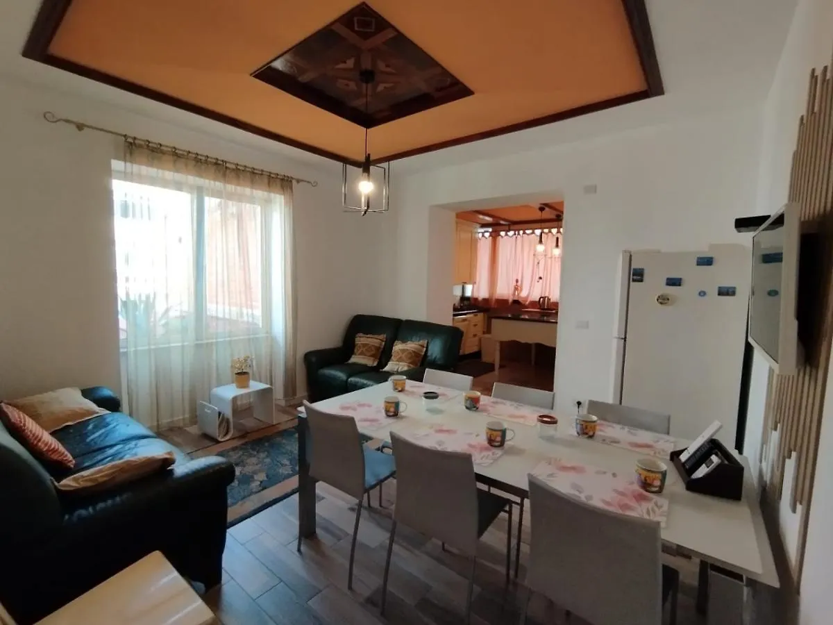 Art Gallery Apartments Tirana 1 Albanien